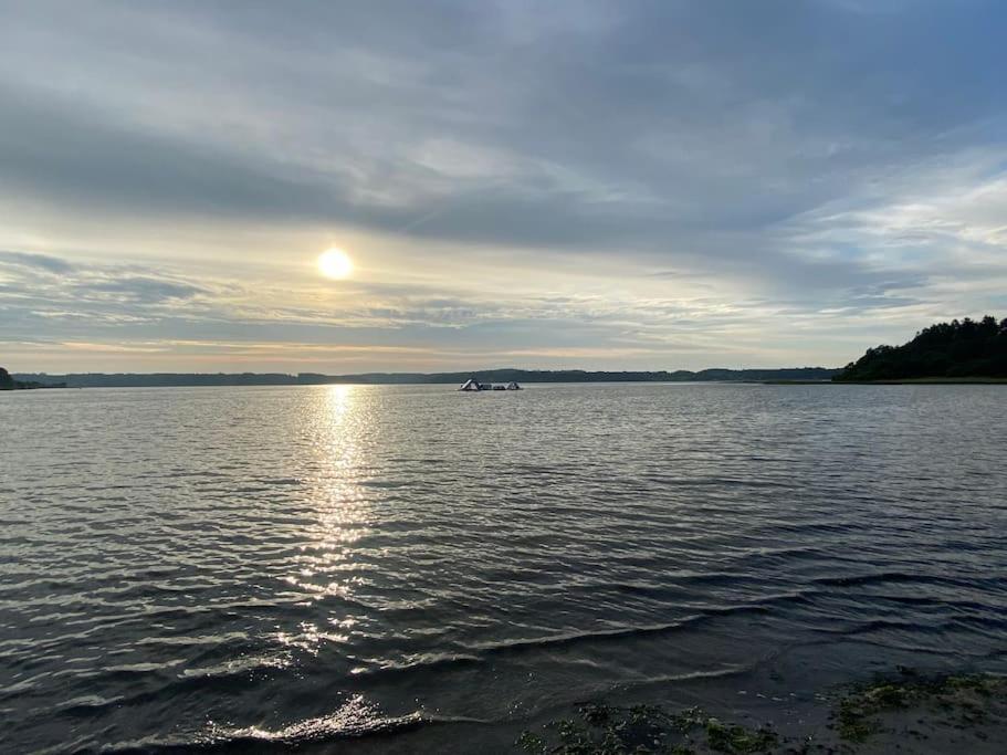 Idyllisk, Historisk Byhus Ved Fjorden I Mariager エクステリア 写真