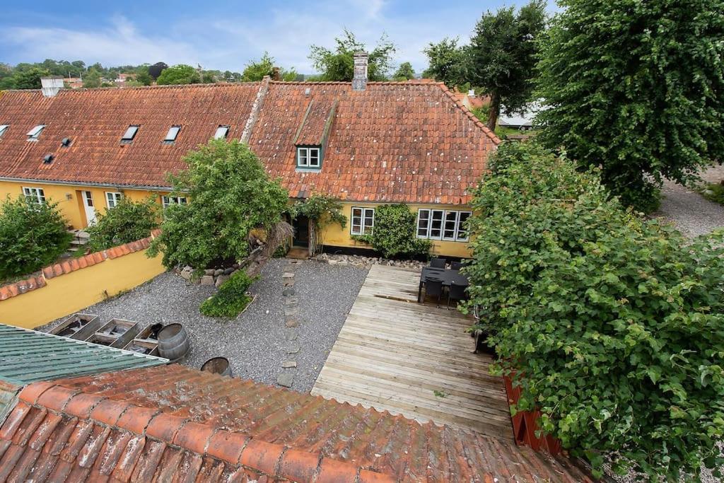 Idyllisk, Historisk Byhus Ved Fjorden I Mariager エクステリア 写真